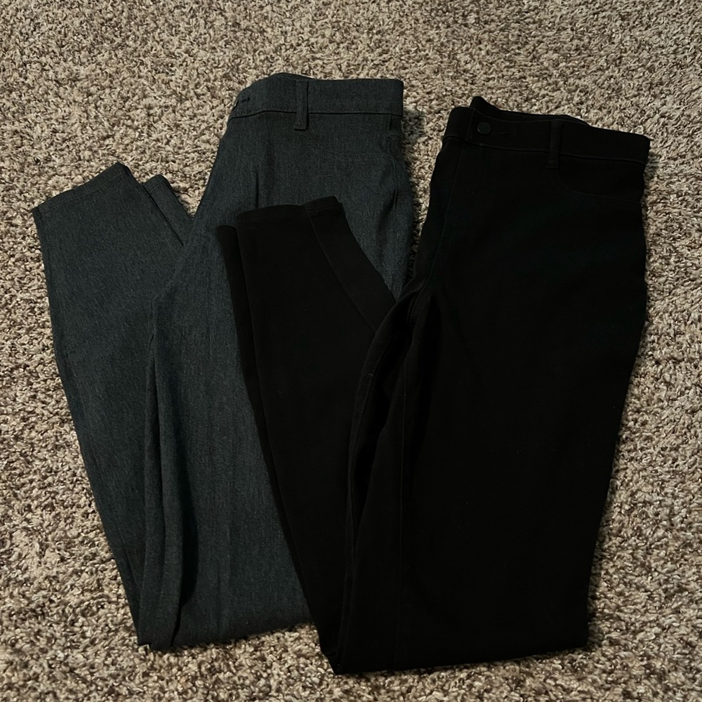 Time & Tru Jeggings Black and Gray